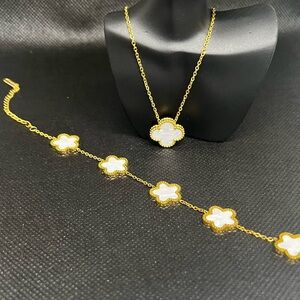 Elegant Gold and White Flower Jewelry Set